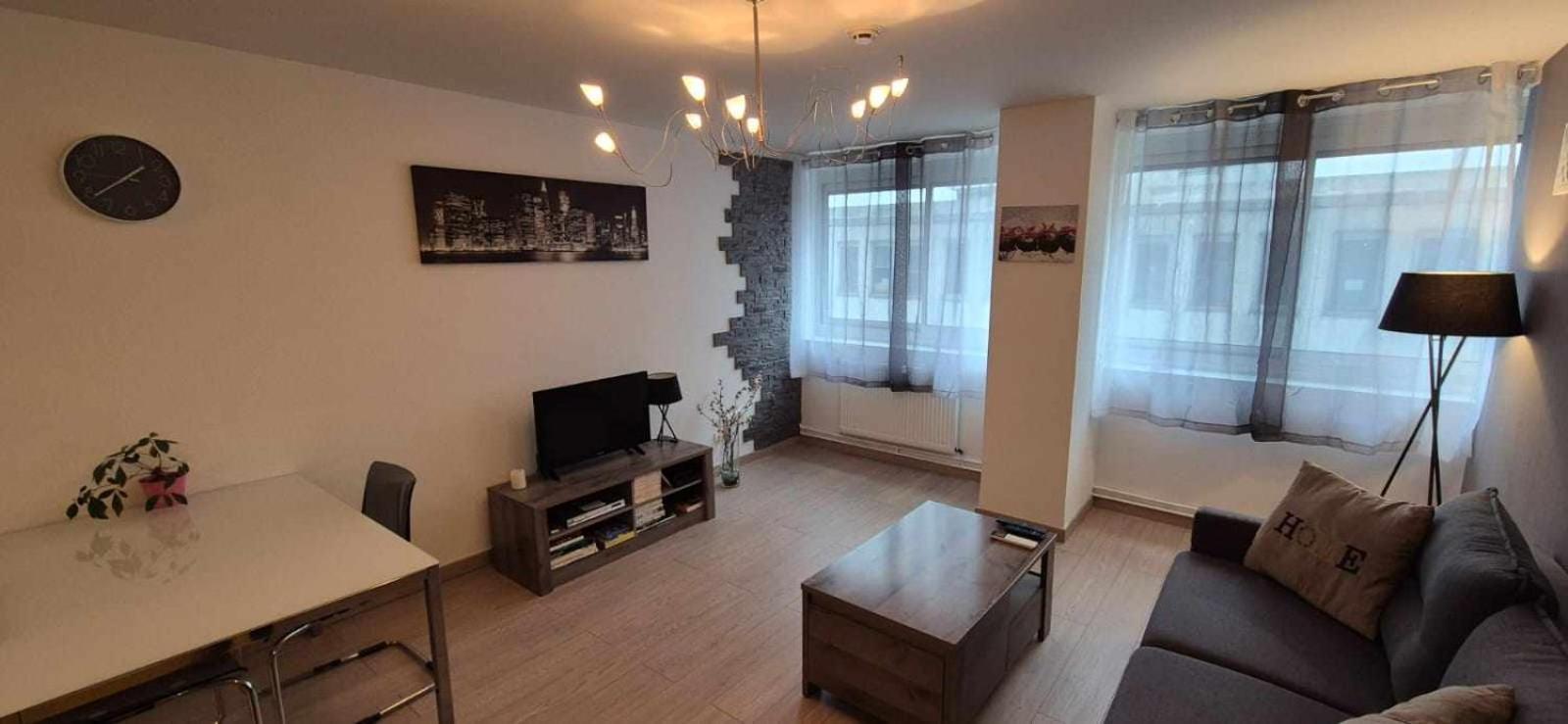 Superbe appartement avec parking gratuit sur place Nancy Extérieur photo
